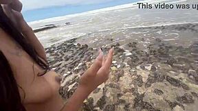 fui pra praia nudista e acabei coberta de porra quente na cara!