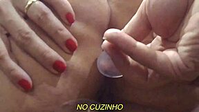She's offering her tight asshole to my friends with Portuguese subs