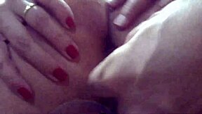 She's offering her tight asshole to my friends with Portuguese subs