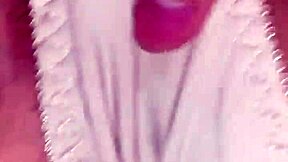 Xoa Hột Le Vietnamese Girlfriend Sucks and Fucks Asian Friend Hard