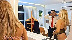 Позвъних на съседа да ме чука докато мъжът работи, свърши в уста