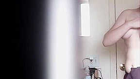 whoa, peep this big boobs blonde stripping down 😍🔥