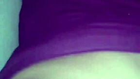 gozando e mijando no cu dela puta que delicia