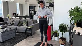hey aaliyah yasin your gym sweat makes that juicy pussy beg for toys right?
