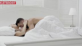 Blonde Teen Sneaks Morning Fuck With Boyfriend Deepthroat Facial