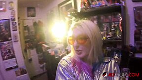 Leya Falcon's Tattooed Body Squirts in Quarantine Toy Play