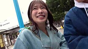 美尻インストラクターのリモコンローター散歩でイキまくり喘ぎ！