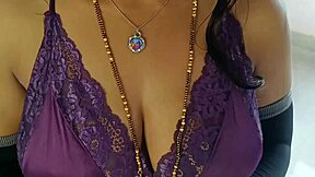 Delivery Boy Pounds Big Ass Bhabhi Doggystyle