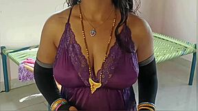 Delivery Boy Pounds Big Ass Bhabhi Doggystyle