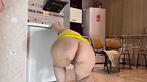 i couldn't resist my neighbor's big ass begging for anal