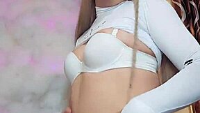 WHITE SNOW TRANSEXUAL SEDUCES WITH CROSSDRESSING TEMPTATION AND DESIRE