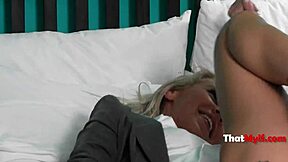 heard girl gets wet aubree valentine kelsey kane sensual lesbian kisses