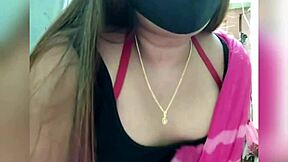 DESI INDIAN MOM Bhabhi Begs for Rough Pounding