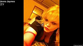 Curvy blonde milf jenna jaymes plays sexy big tits solo in shorts 1080p