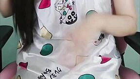 Naughty schoolgirl niniu's leaked vk clip shows her teasing in uniform outdoors