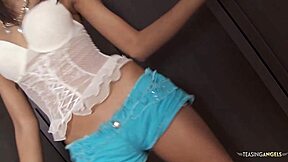 😏 asian babe in hotel bends for tourist's tongue then rides his cock hard