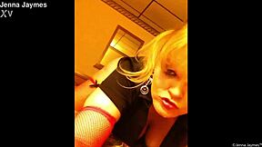 Curvy blonde milf jenna jaymes plays sexy big tits solo in shorts 1080p