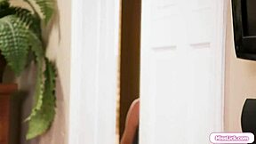 i squirt all over her face misslick stepmom lesbian lickfest