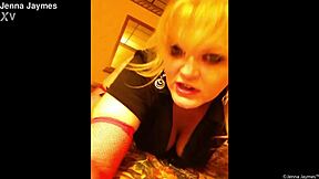 Curvy blonde milf jenna jaymes plays sexy big tits solo in shorts 1080p