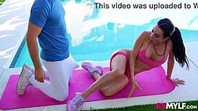 stunning fitness babe sandy love licks during sweaty workout