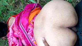 Desi village bhabhi sneaks outdoor fuck with field lover boy at ranch!