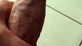 Masturbacion Intensa con Eyaculacion Masculina Explosiva y Squirting de Polla