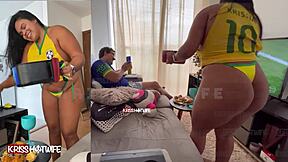 fui uma puta bem safada com o corno no jogo do brasil