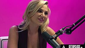 i get so close watching blake blossom's intense solo orgasm and pussy stretching session