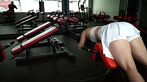 gym pickup bubble butt yoga girl stretched by muscular stud's monster cock at home