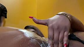 Whoa, Cream Machine Drills Her Pussy and Anal Deep!