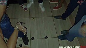 Ei, olha minha esposa sendo comida por geral agora?