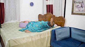 bihari bhabhi fucks bodybuilder brother-in-law at home