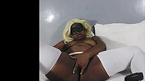 dee's magic hands wank horny ebony ass pussy homemade