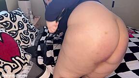 Curvy sub spanks fat ass with new bdsm toys