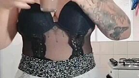 Everyone loves my big pussy, wanna see me suck their hot milk dry?