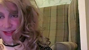 TRANNY BLASTS MASSIVE FACIAL LOAD FOR WEBCAM FANS