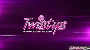 hey karina, why not finger that sexy pussy in the hot jacuzzi tonight?