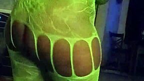 BIG ASS COUSIN TWERKS HER BOOTY NAKED BEFORE MOMMY EBONY DANCES WILD!