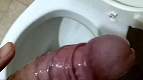 she's aceitando into total masturbation relaxation bliss now!