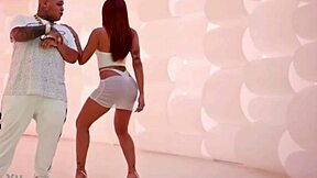 Anitta shakes her naughty ass while dancing seductively on screen