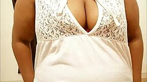 Kolkata Girl's SEXY BOOBS Bounce Wildly