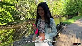 Gimana rasanya kalo temen vibra sampe orgasme di tempat umum?