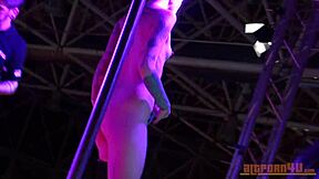 silvia rubi flashes seb outdoors