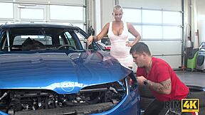 😏 big boobs latina milf rims repairman's asshole bent over in car shop before doggystyle facial!