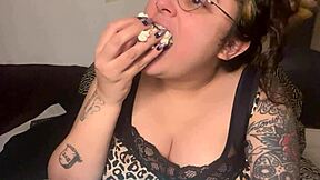 her sexy armpits and chubby curves make my daddy cock throb with raw fetish hunger