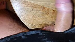 Cazzo Grosso Italiano Gemiti Intensivi Sega Olio Sborra Due Volte