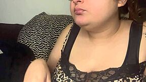 her sexy armpits and chubby curves make my daddy cock throb with raw fetish hunger