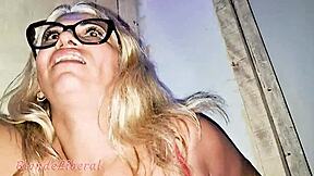 Fucking Gloryhole Strangers Bareback – Creampie Ends in Blood!