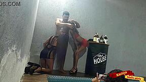 fui pra festa liberal transando com ex e atual dele na beija