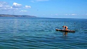 AMATEURS MATURES FUCK HARD OUTDOORS ON KAYAK!